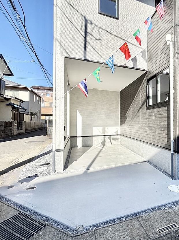 ビルトインタイプは大切なお車を傷や汚れから守ることができます。