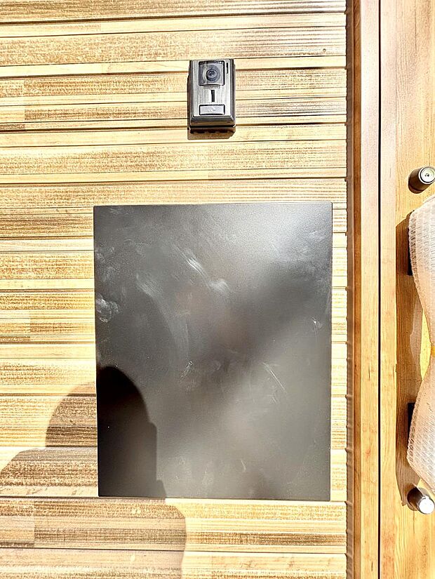 シンプルデザインのポスト。