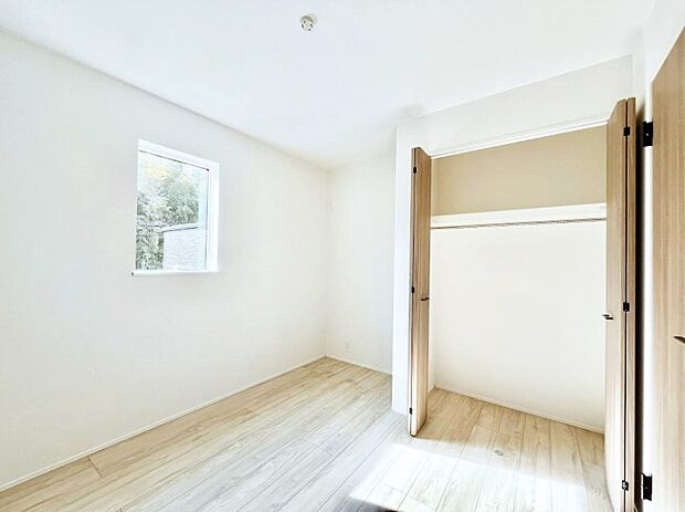 子供部屋にもおすすめな収納スペースたっぷりの居室