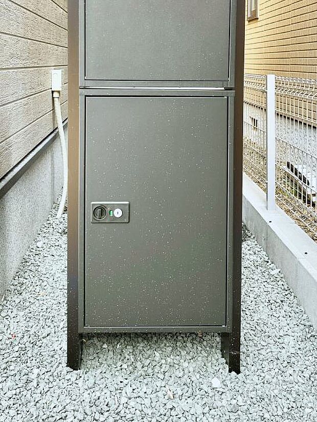外観「宅配ボックス」時間を気にせず宅配物をいつでも安全に受け取れます。
