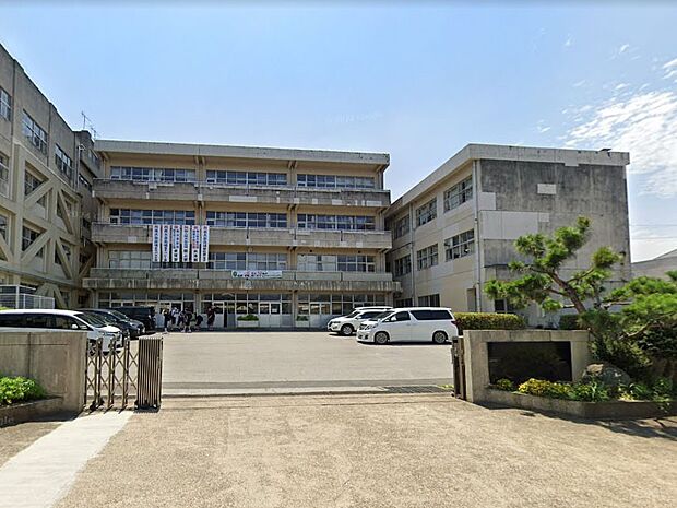 中学校 1770m 松戸市立六実中学校