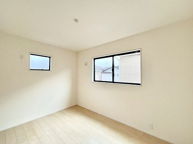 2面採光を確保した明るい空間。家族みんなが快適な暮らしを実現する設計です。 