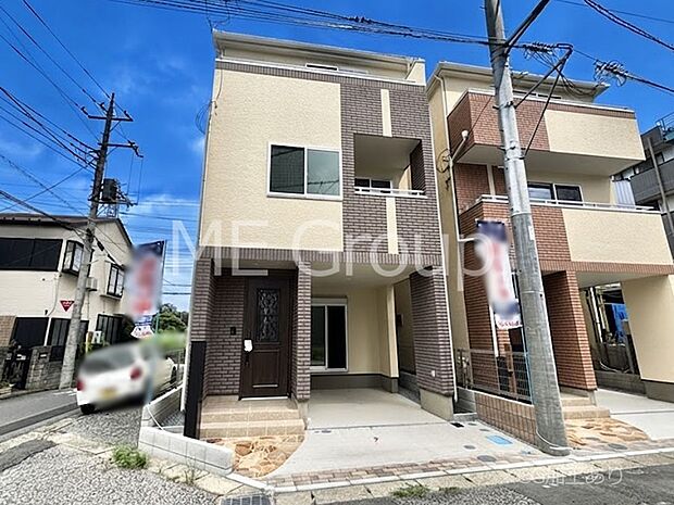 シンプルで落ち着きのある建物は住むかたの個性でオリジナルなものになっていきます。 