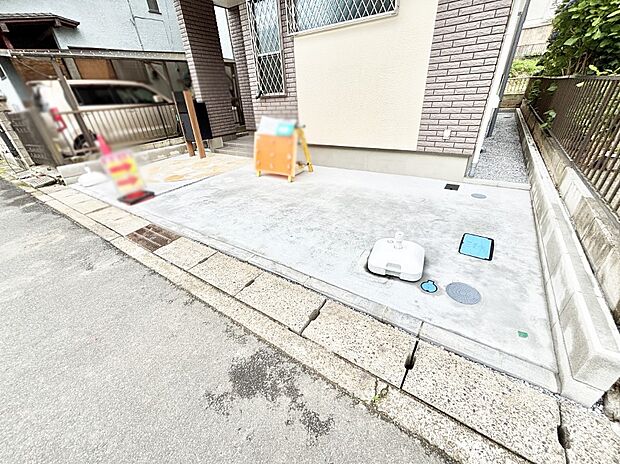 目の前が駐車場だと雨の日も大量にお買い物をした時も便利ですね
