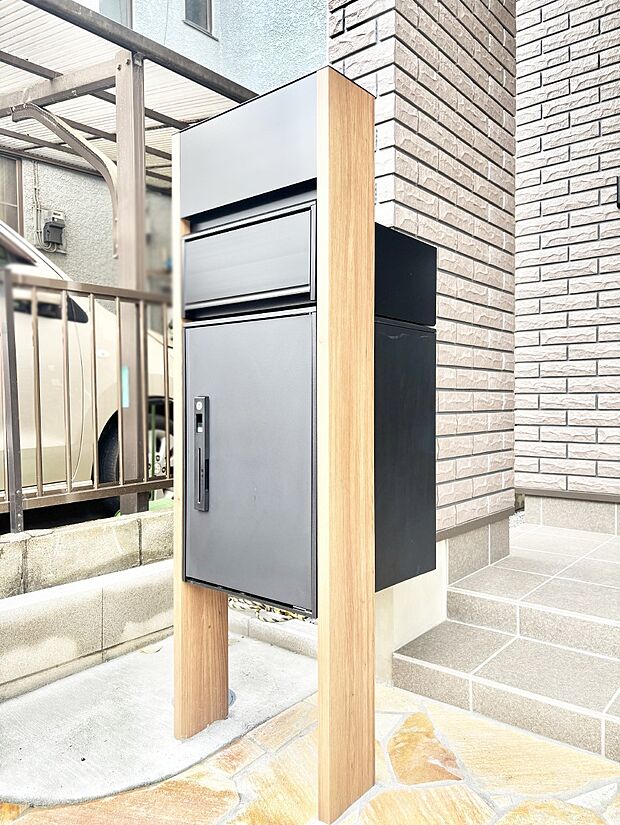 表札・インターホン・ポストをひとつに集約