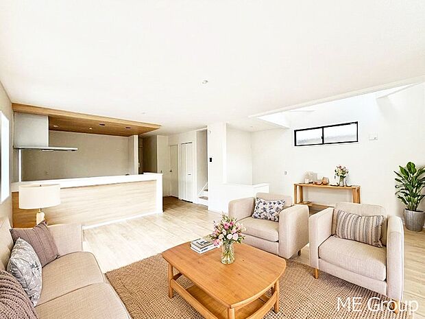 落ち着いた雰囲気のＬＤＫは家族みんなの快適空間※家具はCGです