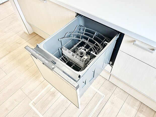 面倒なお片づけは食洗機にお任せ！家事の負担が減って、時間にも気持ちにもゆとりができます。