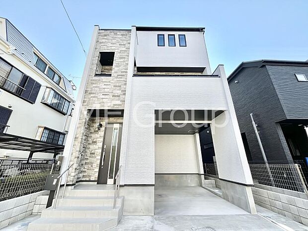 溢れる陽光でご家族の笑顔も輝く