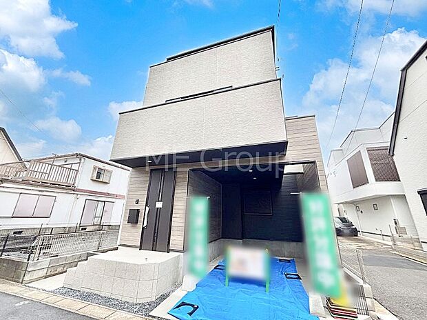 洗練された外観、上質な住空間が広がる室内は永く安心して過ごせる住居です。