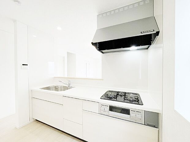 料理をしながらご家族との会話を楽しめる対面カウンターキッチン