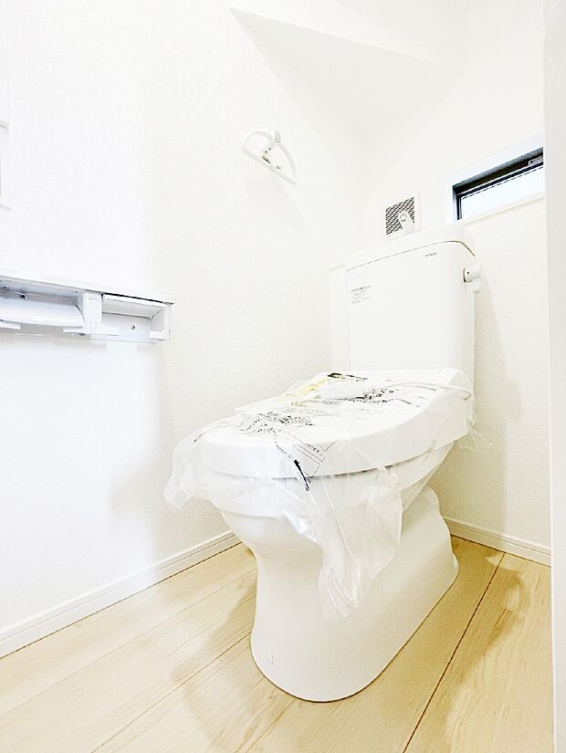 トイレは温水洗浄機能付き