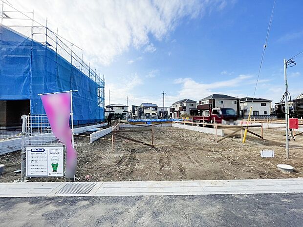 カースペースは2台駐車可。セカンドカーや来客時に便利です!