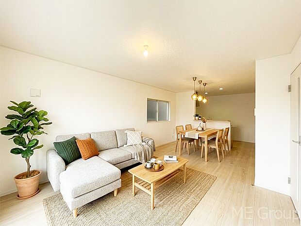 落ち着いた雰囲気のＬＤＫは家族みんなの快適空間※家具はCGです