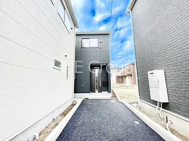 溢れる陽光でご家族の笑顔も輝く