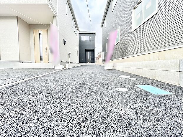 目の前が駐車場だと雨の日も大量にお買い物をした時も便利ですね