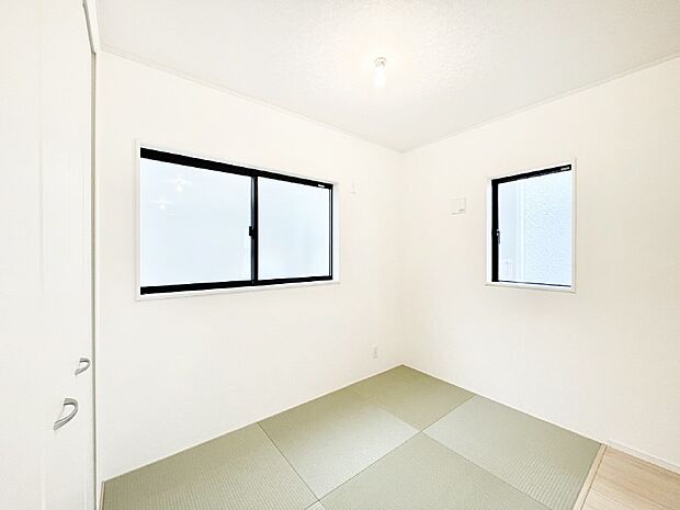 柔らかい畳の空間は、お子様の遊び場や来客時のおもてなしの場所として重宝します。