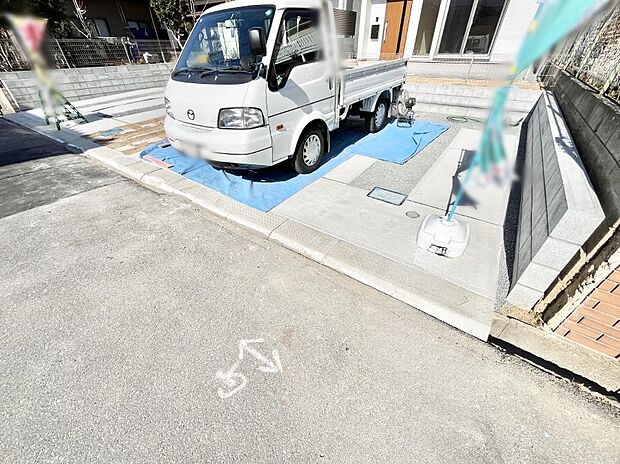 駐車2台可能!急なお客様の駐車に。また、ご家族の自転車スペースとしても大活躍。