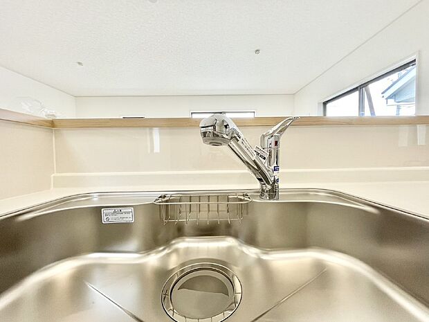 浄水器一体型のキッチンで洗い物用・料理用と切り替え簡単!