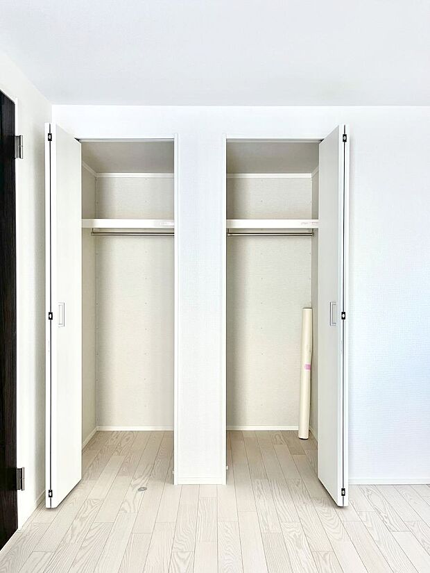 たっぷりの収納スペースで快適に暮らせそう 