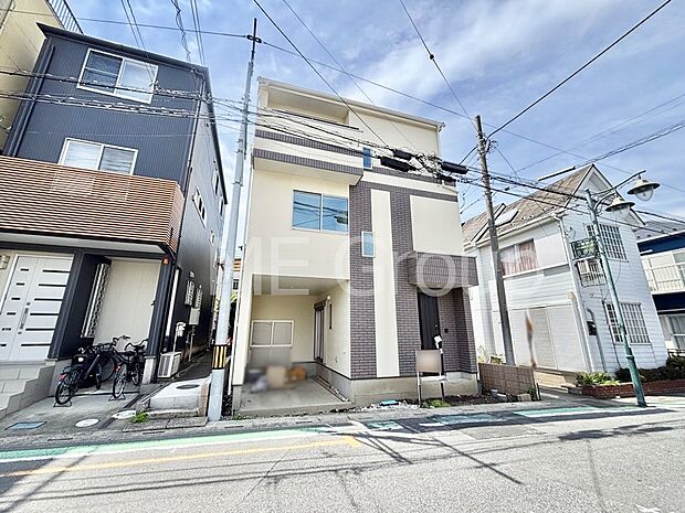 たっぷりの陽光と心地よい風が舞い込む住まい