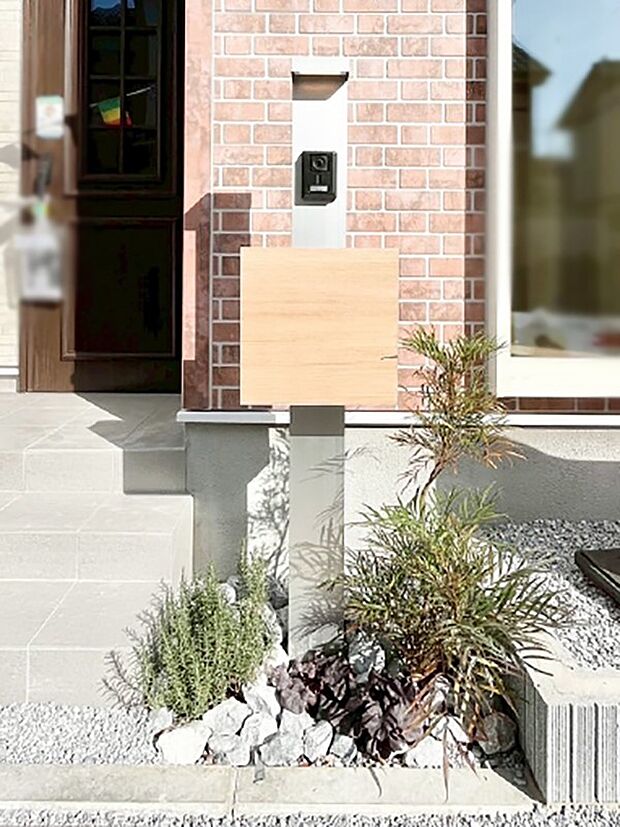 表札・インターホン・ポストをひとつに集約