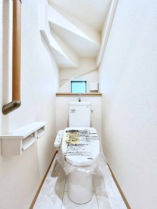 トイレは安心の2箇所!朝のバタバタも一安心です。