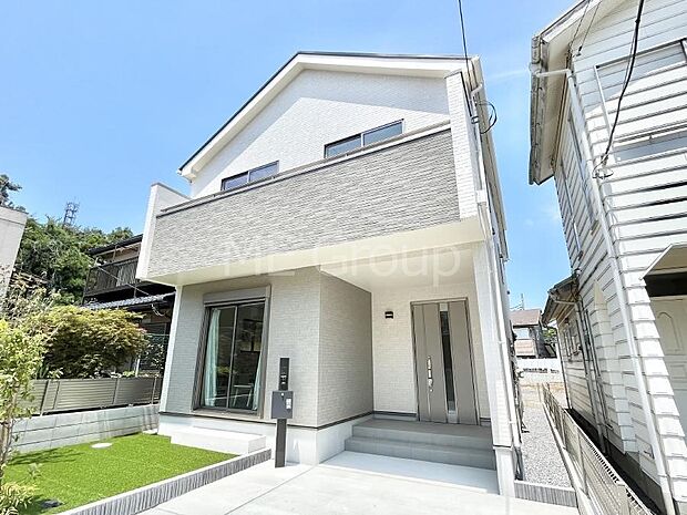 溢れる陽光でご家族の笑顔も輝く