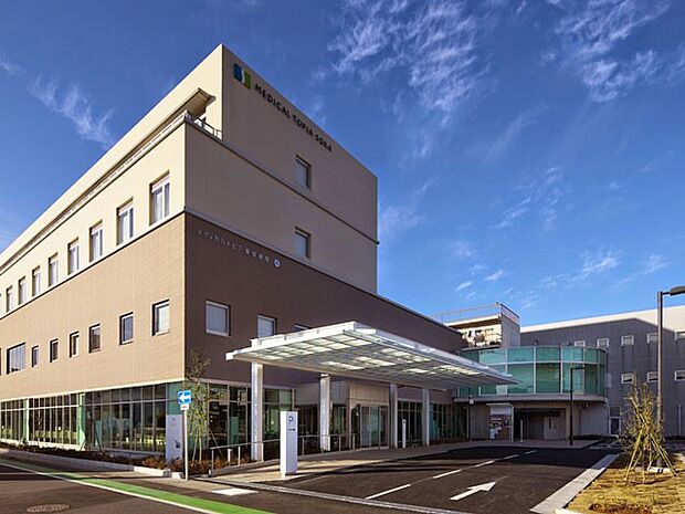 病院 1300m 医療法人社団協友会-メディカルトピア草加病院