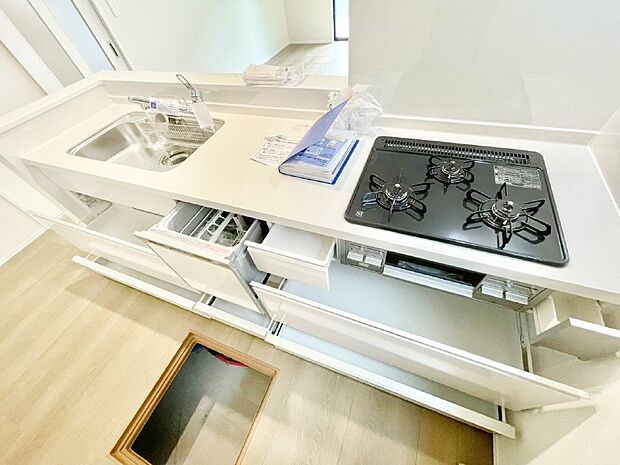 使いやすさを優先したスライド式収納タイプ!