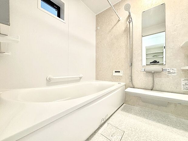 落ち着いた雰囲気でゆっくりお寛ぎいただけるバスルーム