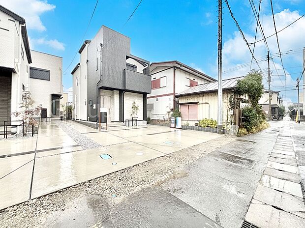 前面道路はきちんと整備されています