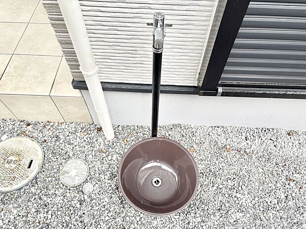 ガーデニングやお掃除に便利な外水栓  