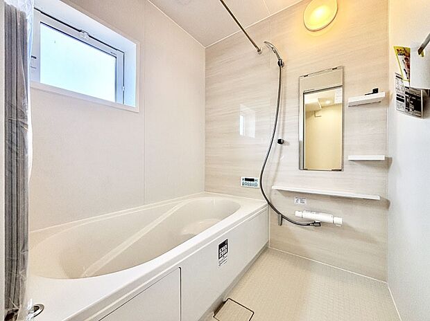 落ち着いた雰囲気でゆっくりお寛ぎいただけるバスルーム