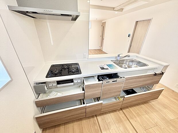 使いやすさを優先したスライド式収納タイプ！