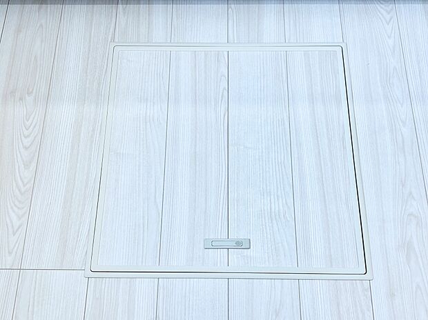 床下収納付き!日用品・非常用品の収納にも大活躍。