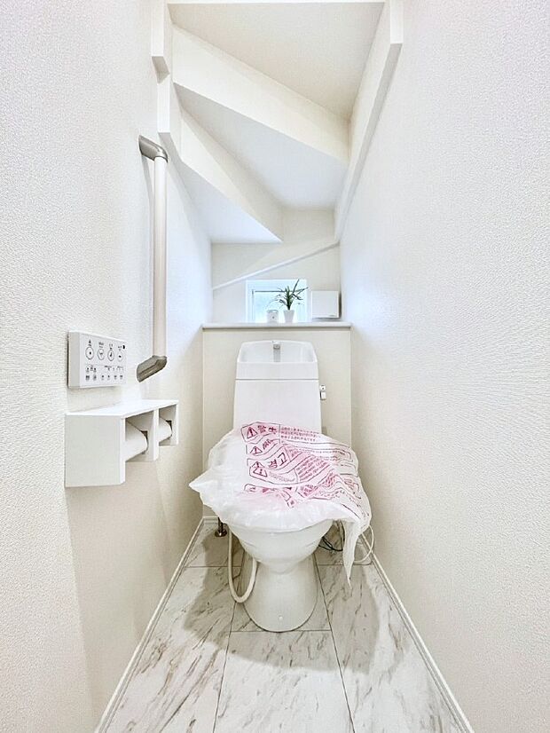 トイレは1階と2階それぞれに配置されていてとても便利です。 