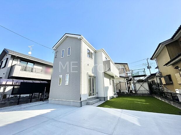 洗練された外観、上質な住空間が広がる室内は永く安心して過ごせる住居です。