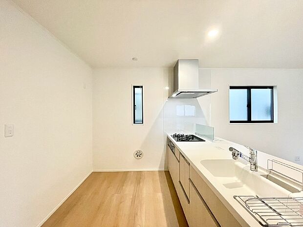 ゆとりあるキッチンではご家族と楽しくお料理ができます。