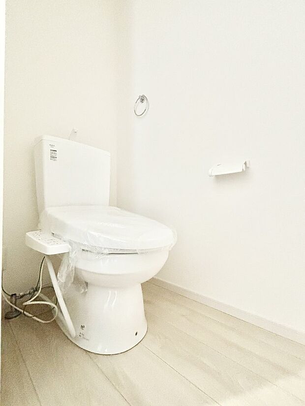 トイレは温水洗浄機能付き