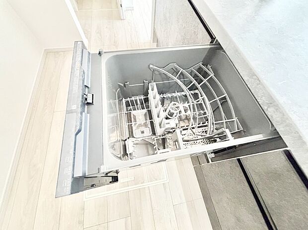 面倒なお片づけは食洗機にお任せ!家事の負担が減って、時間にも気持ちにもゆとりができます。