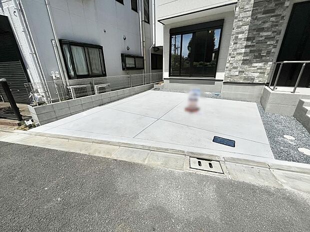 駐車2台可能!急なお客様の駐車に。また、ご家族の自転車スペースとしても大活躍。