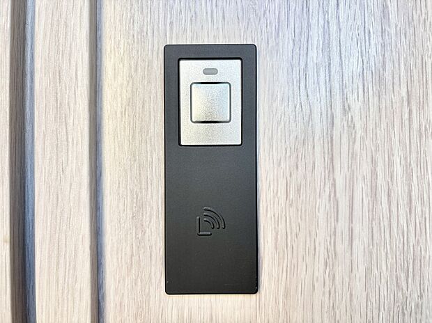 スマートに開錠できる電子キー