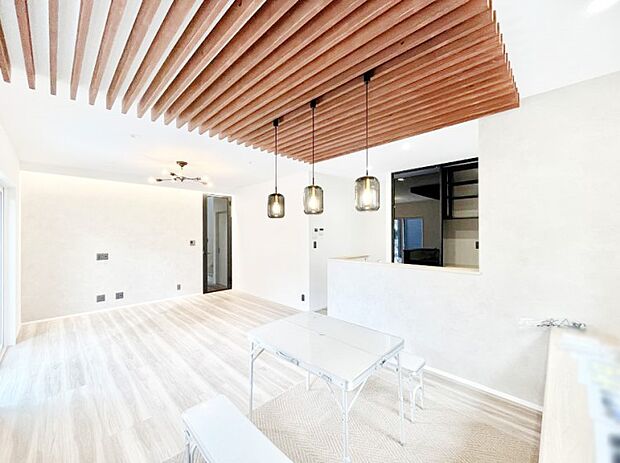 ご家族が自然と集まり、賑やかな笑い声で包まれる憩いの空間になりそうですね!