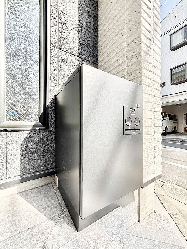 留守時の荷物の受け取りに便利な宅配ボックス