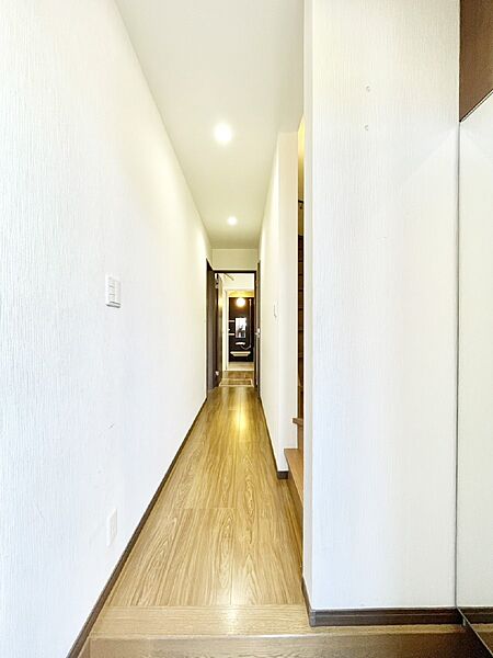 家族の帰宅やお客様をあたたかく迎える玄関