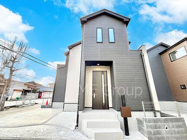 洗練された外観、上質な住空間が広がる室内は永く安心して過ごせる住居です。