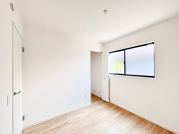 爽やかな日差しがお部屋全体を優しく包み込んでくれます