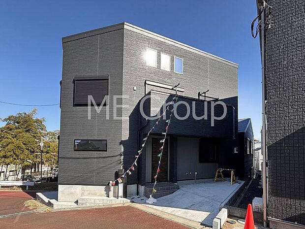 たっぷりの陽光と心地よい風が舞い込む住まい