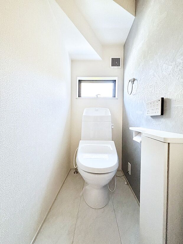 ウォシュレット付きトイレが1階と2階それぞれに配置されていてとても便利です。 