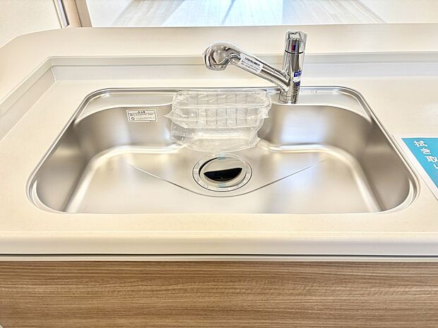 広々としたシンクでお料理やお皿洗いもラクラク快適に!